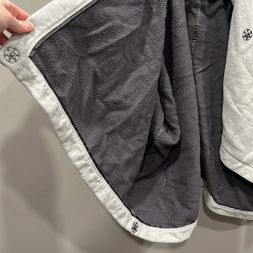 Lululemon savasana wrap sweater size 6 - Picture 7 of 8